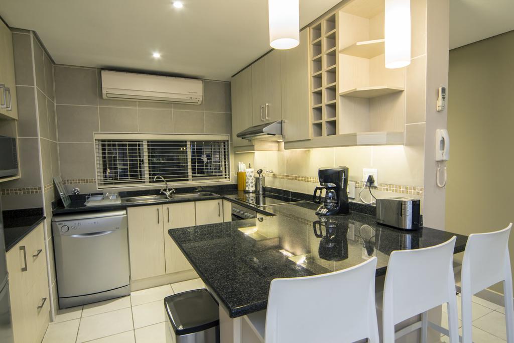 14 The Shades - By Stay In Umhlanga Durban Chambre photo